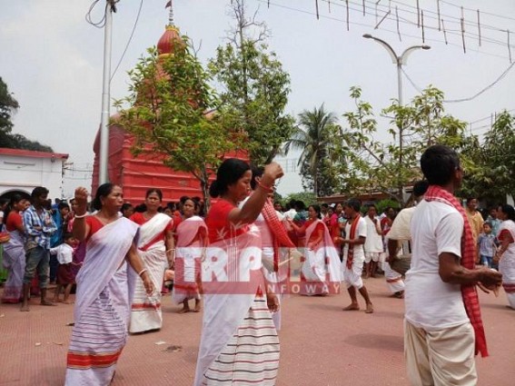 'Jamatia' community performs yearly ritual at Tripura Sundari Temple